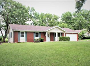 841 W Valley Ct, Springfield, MO 65807