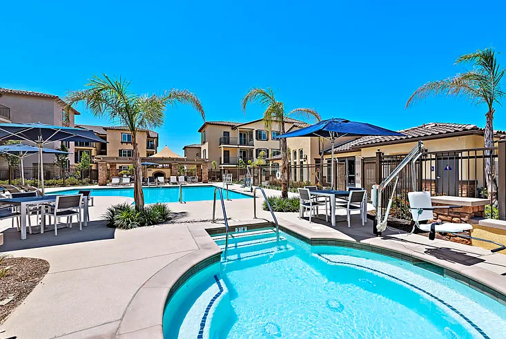 LEVANTE APARTMENT HOMES