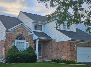 745 Citadel Ct, Des Plaines, IL 60016