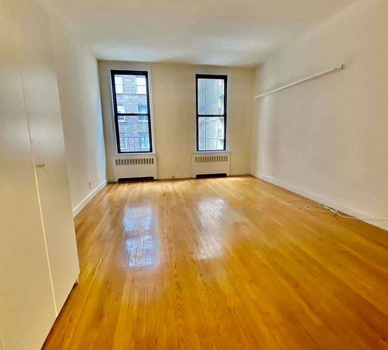 1st image of 302 E 38th St APT 4A
