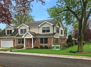 315 N Dryden Pl, Arlington Heights, IL