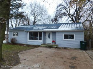 3012 Andrew Ave, Lansing, MI 48906