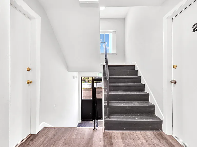 720 River Street — Photo 3