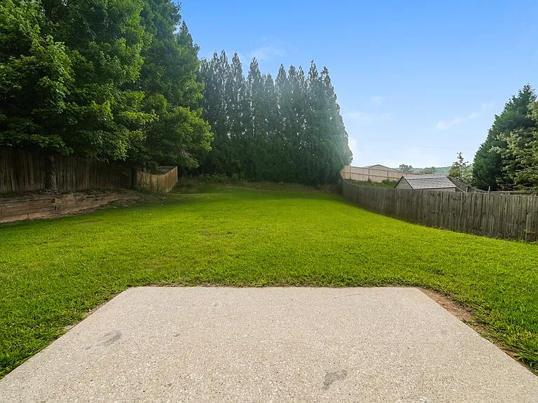 216 Winterbury Dr — Photo 17