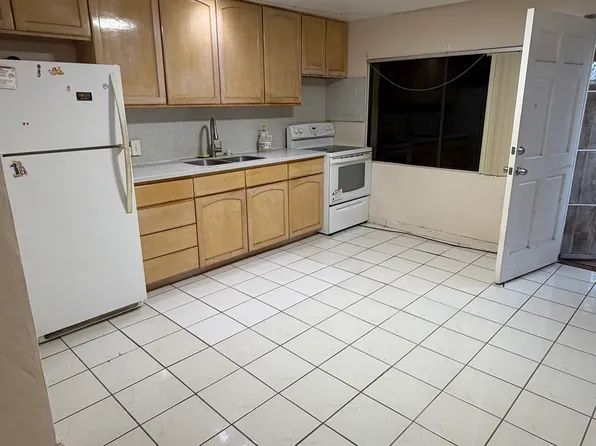 1041 Aila St, Honolulu, HI 96818