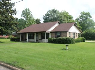 105 Oak St, Coffeeville, MS 38922