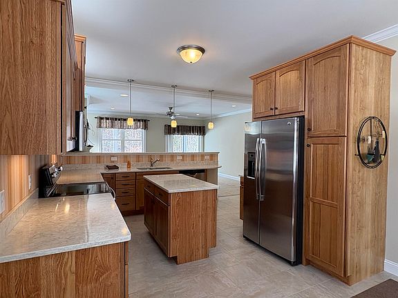 4th image of 65 Waterlefe Way