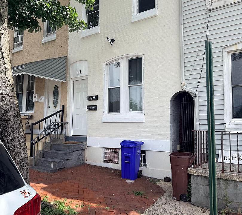 2nd image of 149 N Front St