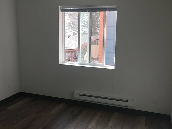 4th image of 4732 20th Ave NE APT 408