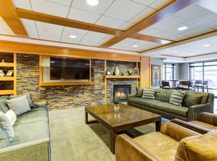 20 6th St NW APT 332, Osseo, MN 55369