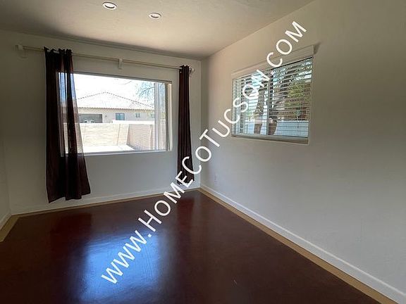 3rd image of 3015 E 4th St #2