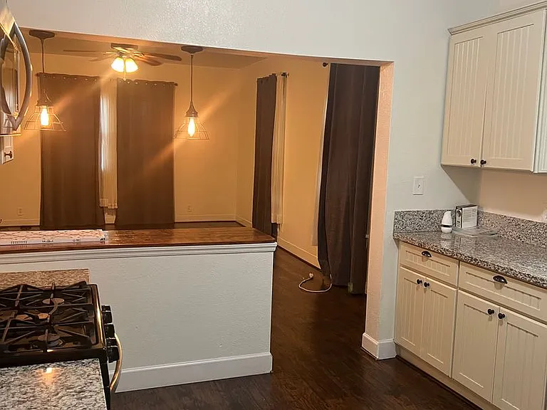 1407 E St — Photo 11