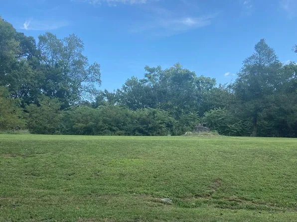 41 N Independence Dr, Montross, VA 22520