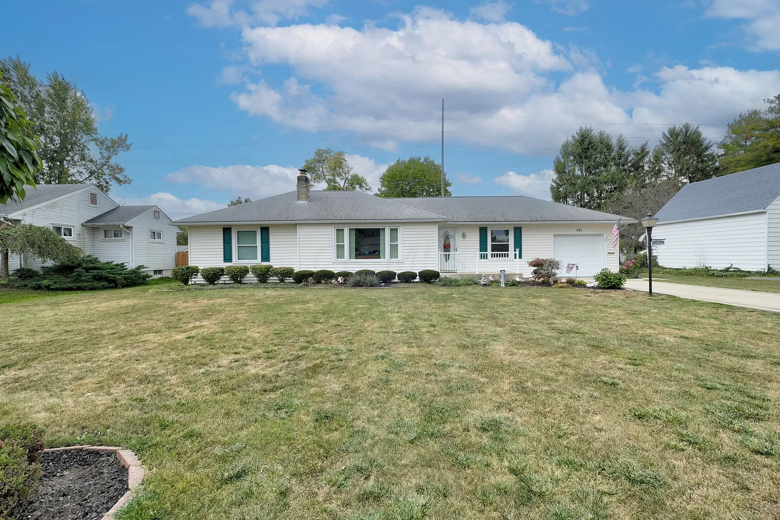 333 Forest Lawn Blvd photo 1