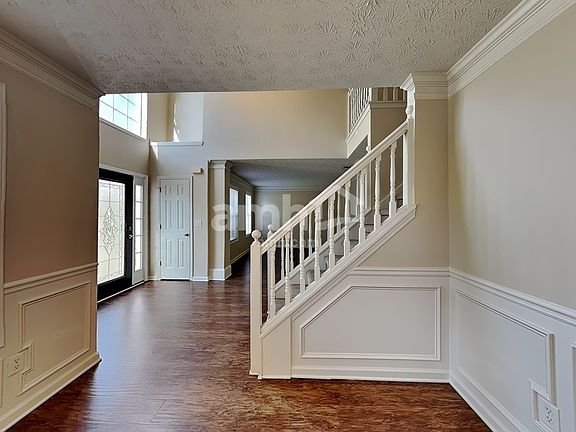 5th image of 550 Brook Hollow Dr