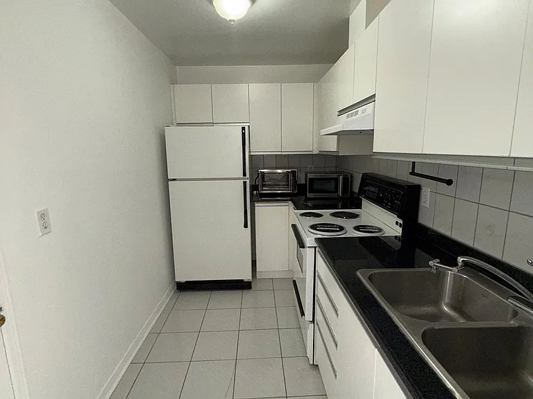 72 Lake Ave #203 — Photo 5