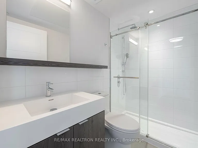 2525 Bathurst St #1009 — Photo 14