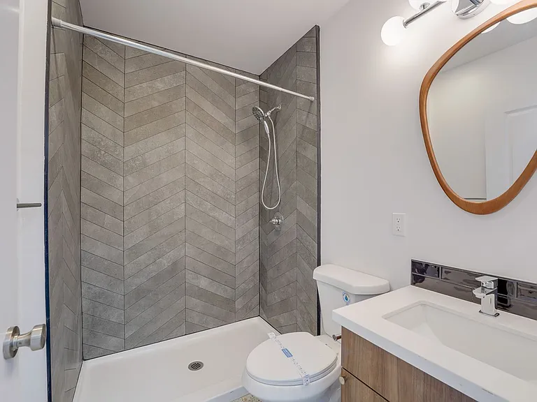 Duplet at Hillcrest | Modern Studio, 1 & 3 Bedroom Apartments — Photo 35