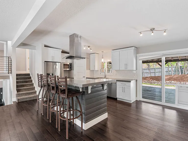 3395 E Larchmont Dr — Photo 19