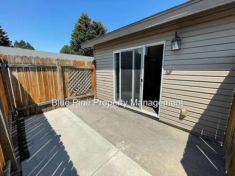 1201 N Skyline Dr #2 — Photo 16