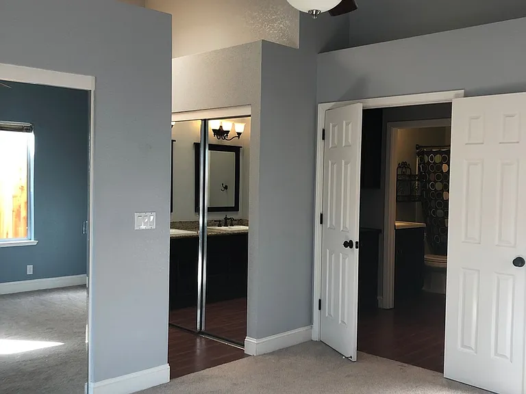 7677 Auburn Ridge Ct — Photo 18