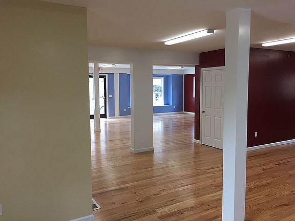 Gorgeous Retail 1st Floor