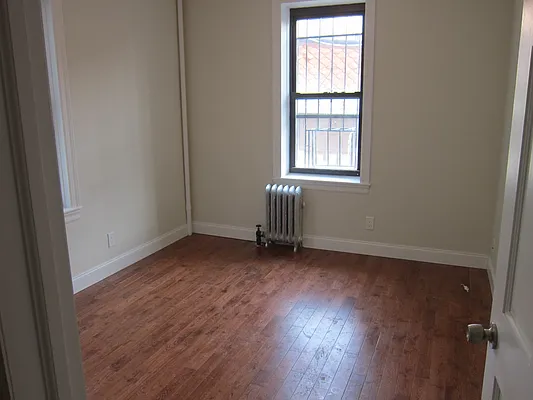 Rented by Realty 2000 Corp | media 145