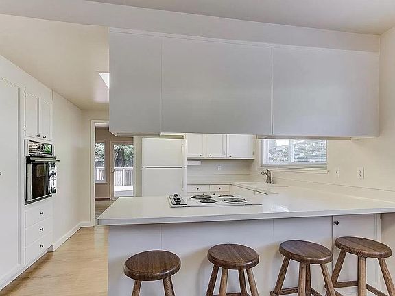 5th image of 580 Marin Oaks Dr