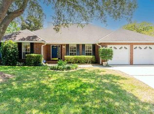 4020 Leesway Cir, Pensacola, FL 32504