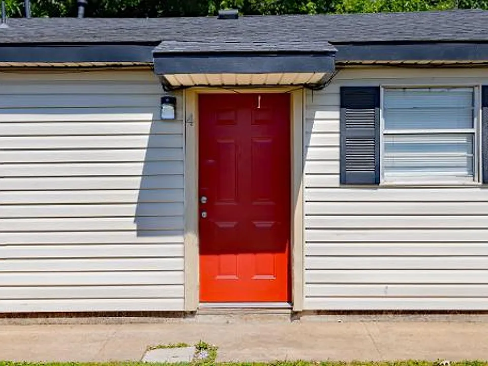 1912 NW Hoover