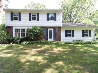 6379 Willow Brook Dr, Kalamazoo, MI