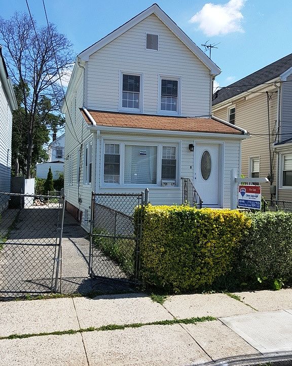 1st image of 22117 106th Ave