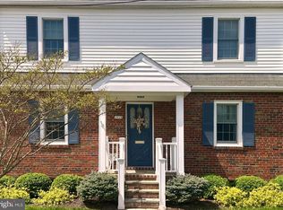 2434 Cameron Mills Rd, Alexandria, VA 22302