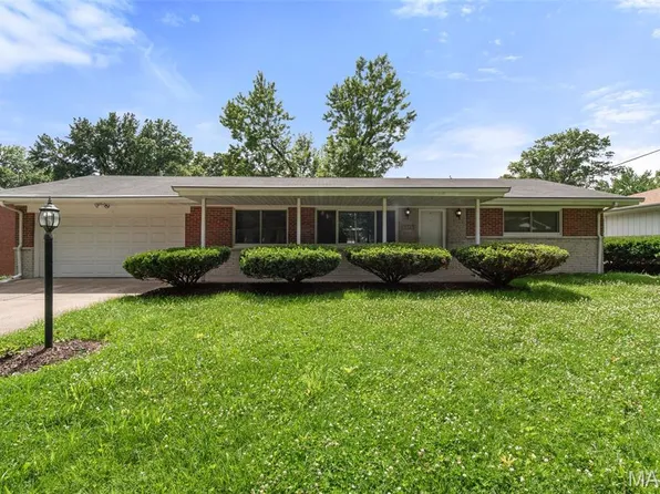 11533 Norgate Dr, Saint Louis, MO 63138