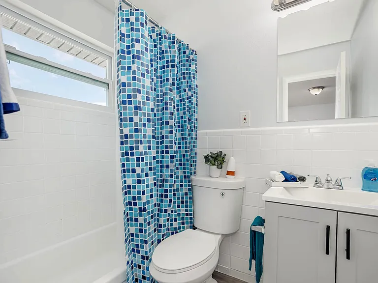 115 W Seminole Ave #109 — Photo 8