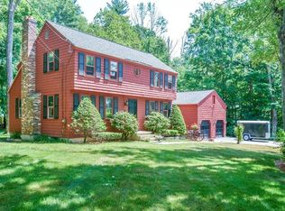 6 Coolidge Dr, Tyngsboro, MA 01879