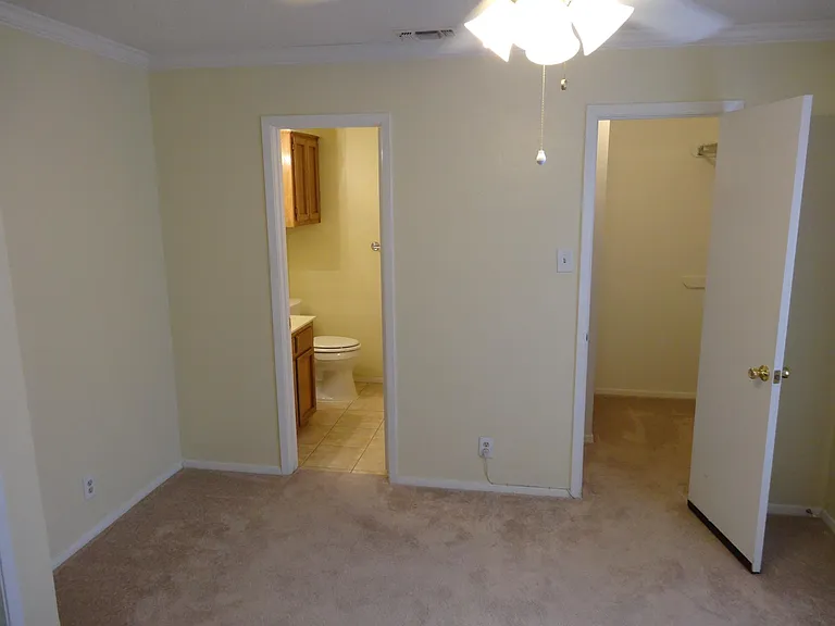 716 W Mulberry St #4 — Photo 9