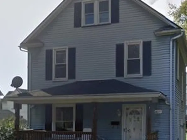 427 N Liberty St, East Palestine, OH 44413