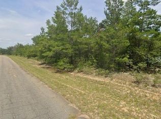 Colmart Dr #31-32, Chipley, FL 32428