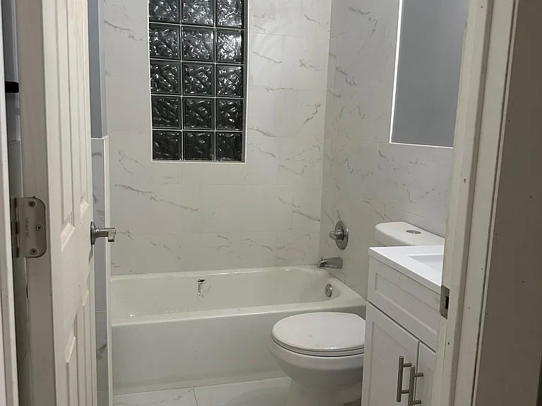 52 Gifford Ave #2 — Photo 4
