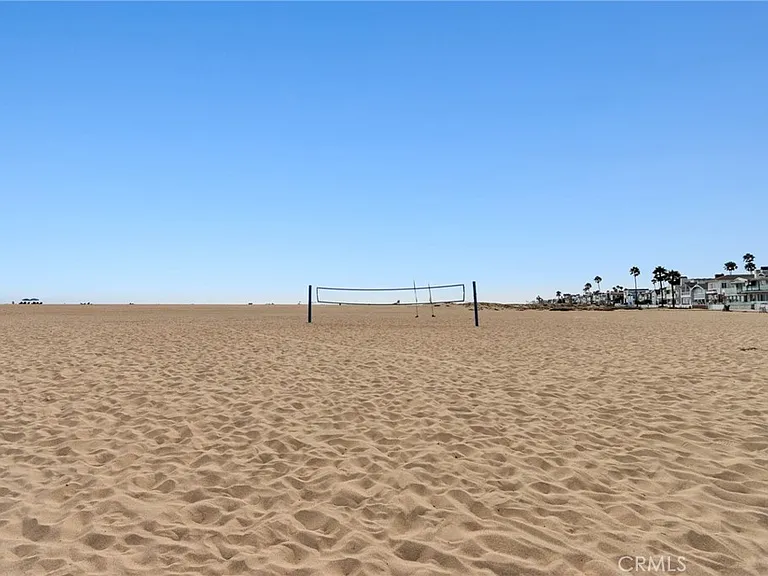 218 E Balboa Blvd #1/2 — Photo 29