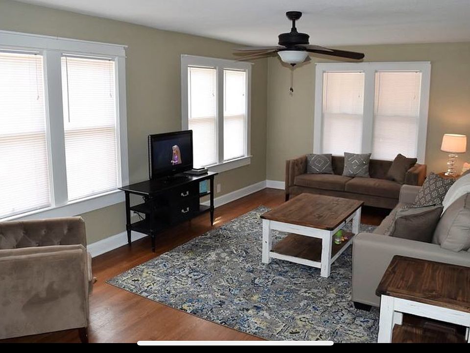 Spacious Family room