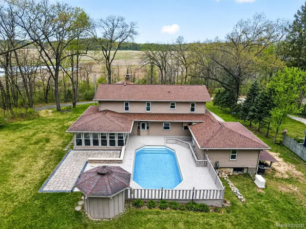 175 Templar Ave, Pinckney, MI 48169