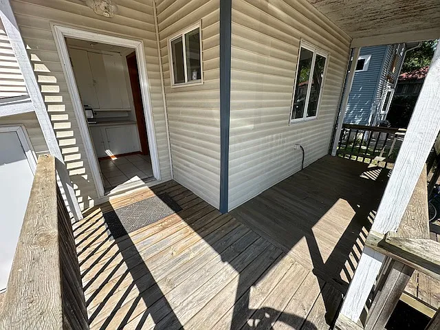 1612 King St — Photo 14