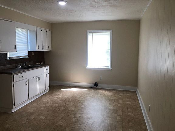 4th image of 956 Cummings Ave
