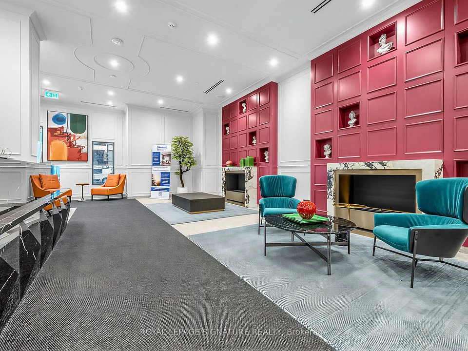 180 Front St E #508