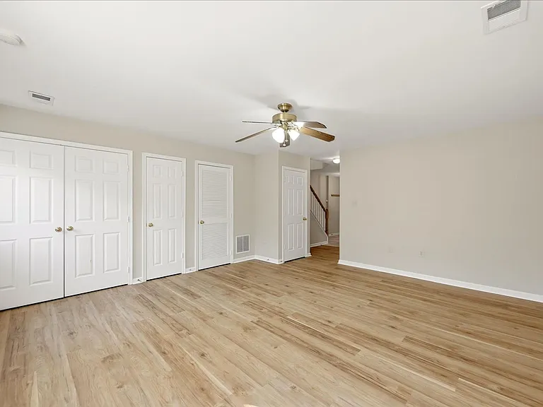 46030 Bayswater Ter — Photo 3