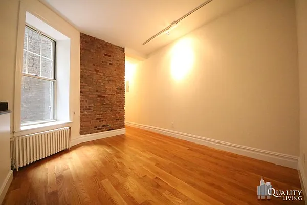 Rented by (Legacy) NY Quality Living Uptown | media 17