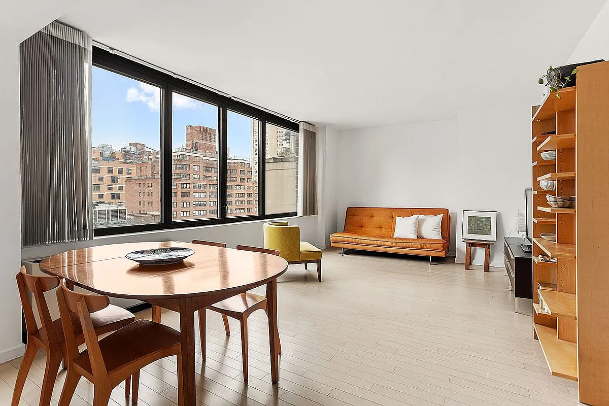 52 E End Ave APT 8B photo 1