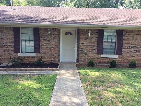 3rd image of 1308 Lawndale Ave